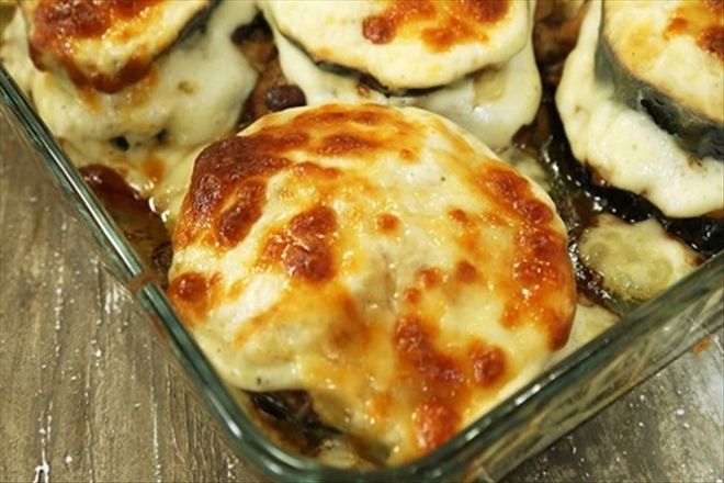 Beşamel Soslu Patlıcanlı Tavuk Kebabı Nasıl Yapılır?