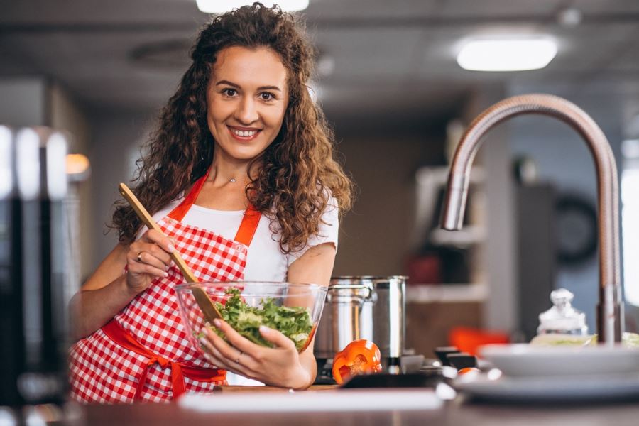En İyi 10 Sağlıklı Salata Malzemesi