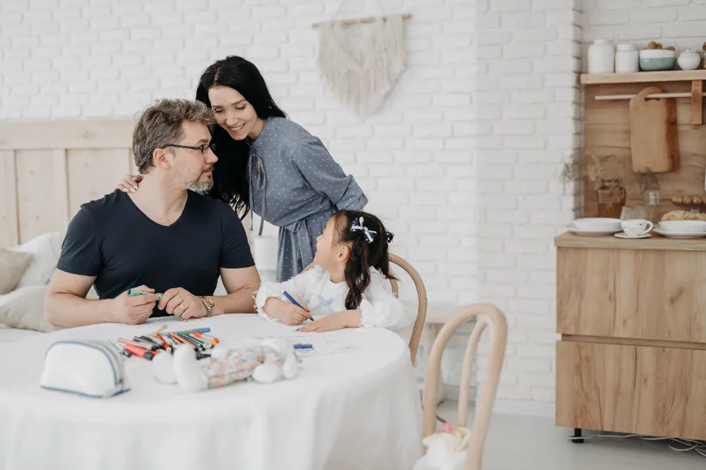 Evde Eğlenceli Sanat Aktiviteleri: Yaratıcılığı Keşfetmenin ve Eğlenceli Zaman Geçirmenin Yolları
